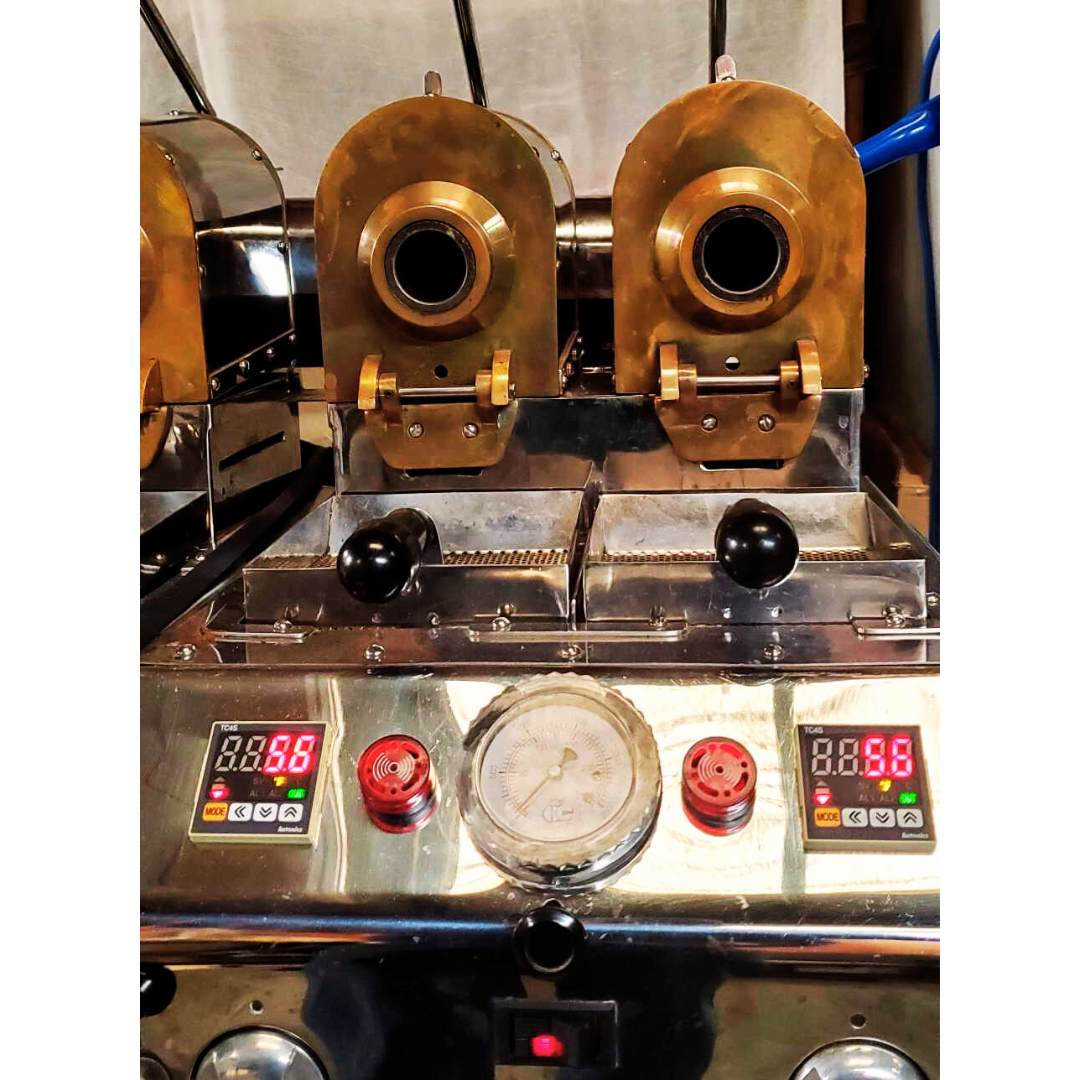 4-barrel 100g per barrel Carmomaq used coffee roaster closer up