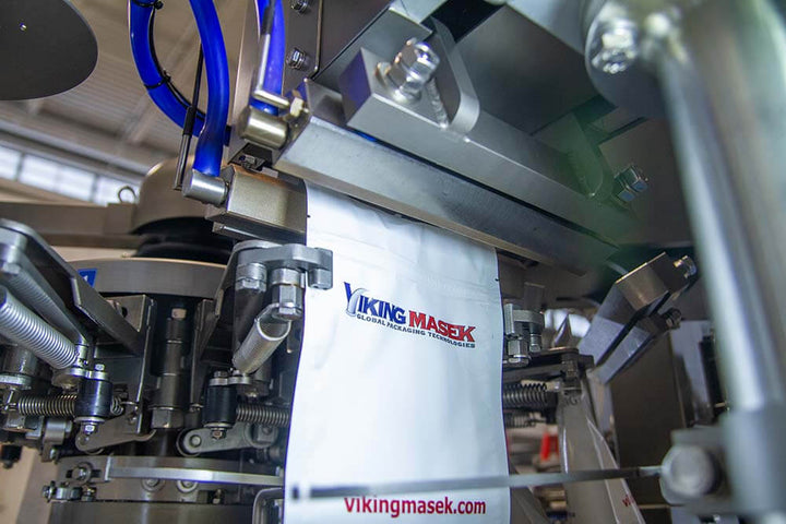 Pouch Fill & Seal Packaging Machine - Viking Masek 8S-235 - 2021 - Use